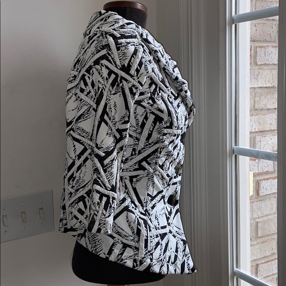 Andria Lieu Collection Jacket - Picture 3 of 8